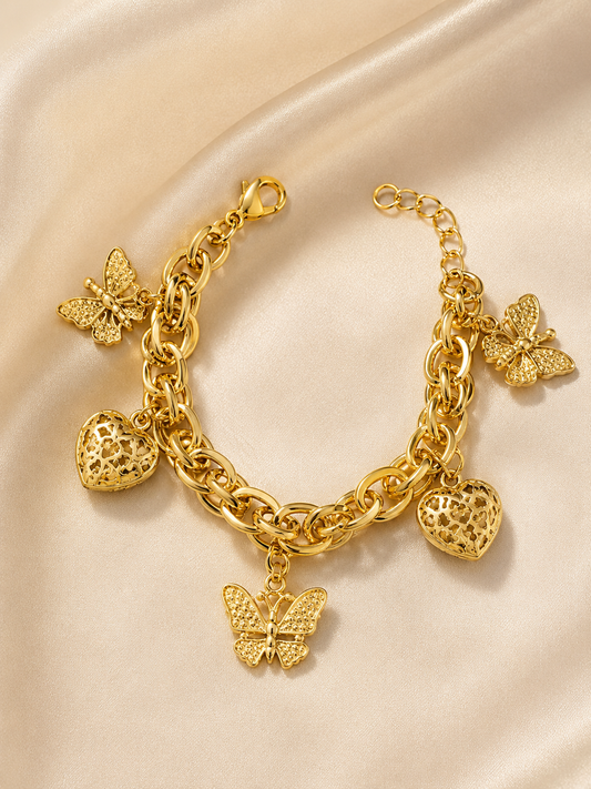 Butterfly Heart Charm Bracelet – Chapado en Oro 18K